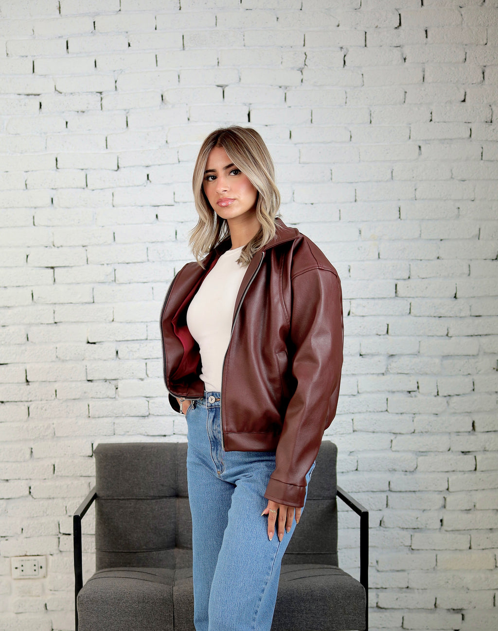 CROPPED BURGUNDY LEATHER JACKET